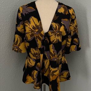 Wrap flower print blouse. Ties in the front